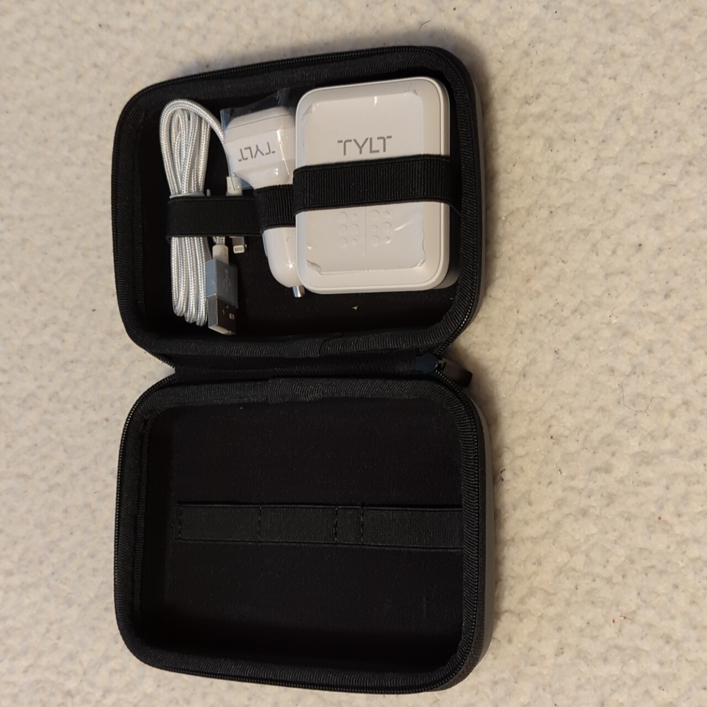 Tylt iPhone/iPad charging kit